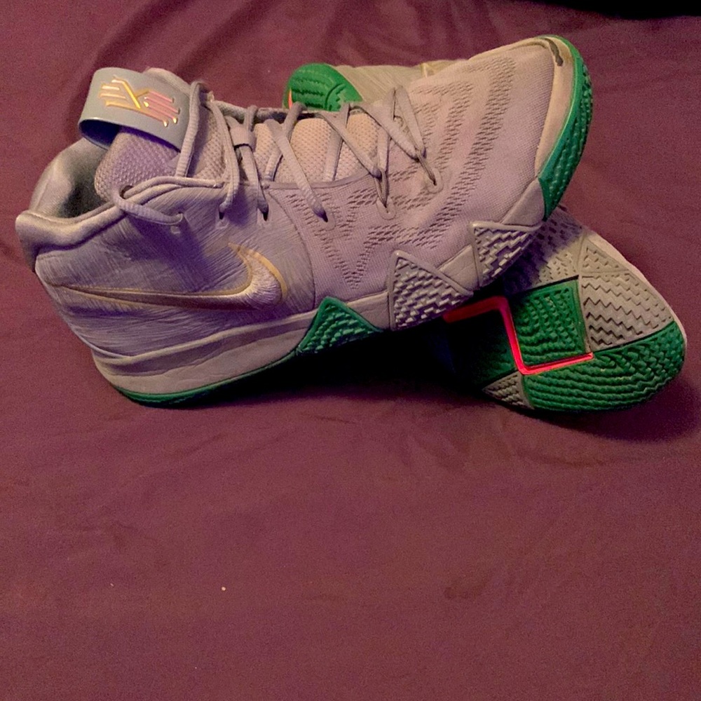 Nike Kyrie 4 City Guardians